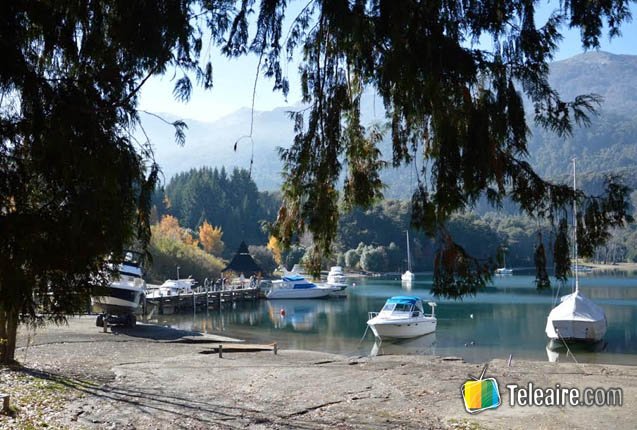 barcos en villa la angostura