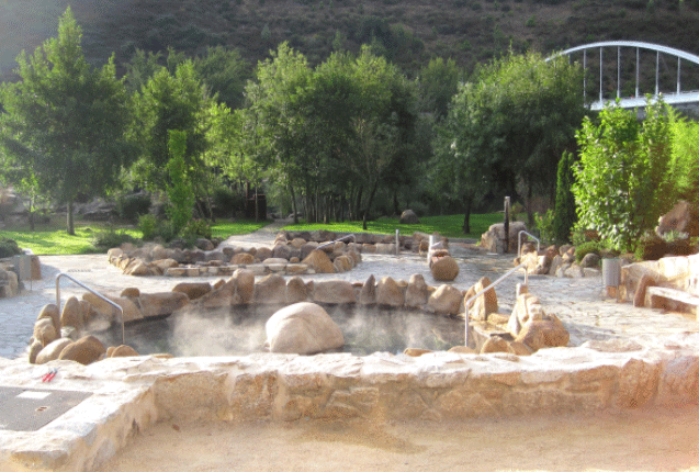Experiencia de viaje en España visitando las termas romanas de Ourense